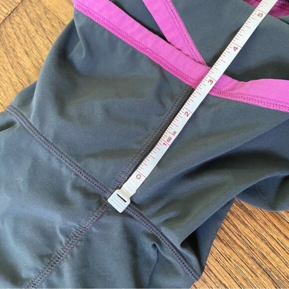 Lululemon groovy run short pink and gray size 6 - Picture 4 of 6